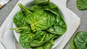 Aprenda a cultivar espinafre em casa e economize idas ao mercado