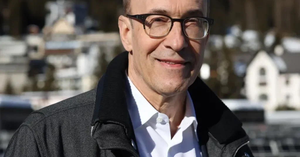 Bitcoin já tirou a hegemonia do dólar na ‘economia subterrânea’, diz ex-diretor do FMI bitcoin j tirou a hegemonia do d lar na economia subterr nea diz ex diretor do fmi 9254262e