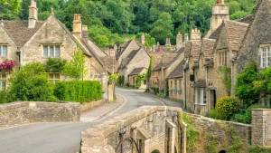 Conheça um dos locais mais belos da Inglaterra que parece ter parado no tempo