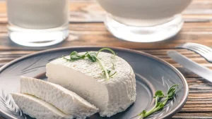 Menos gordura e mais proteína! Conheça os motivos para comer mais queijo branco