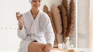 Você cuida da pele do corpo como cuida do rosto? Talvez esteja esquecendo o essencial