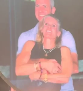 beijo flagrado no show do coldplay leva empresa de ti pouco conhecida ao estrelato e pol mica 7c74162f