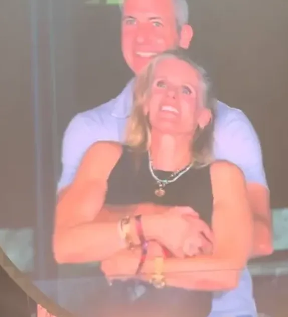 beijo flagrado no show do coldplay leva empresa de ti pouco conhecida ao estrelato e pol mica 7c74162f
