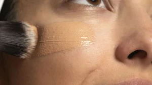 O produto de beleza que faz até quem dormiu 3 horas parecer descansado