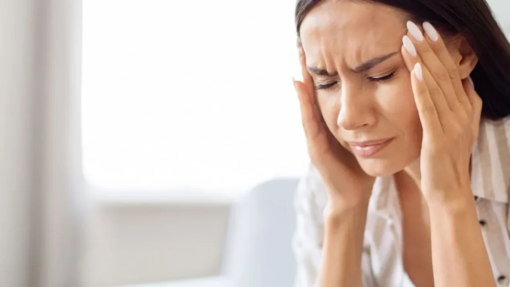 Os hábitos mais perigosos que causam dor de cabeça sem você perceber os h bitos mais perigosos que causam dor de cabe a sem voc perceber 5b0e9661