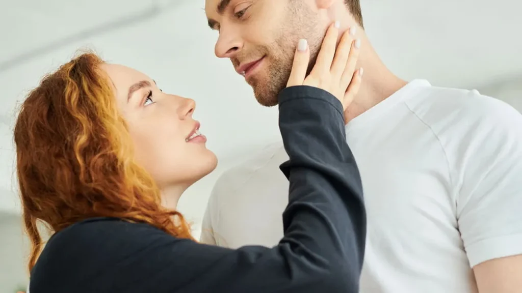 voc costuma olhar fixamente para alguma pessoa saiba o que esse comportamento pode significar cf295e80