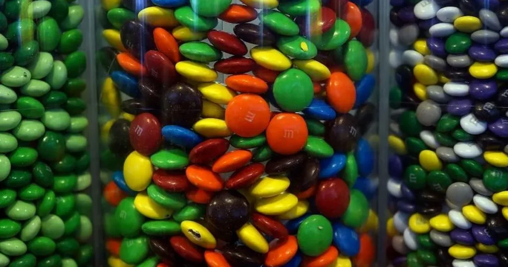 para n o faltar chocolate dona do m m investe em cacau geneticamente modificado a6f367fb