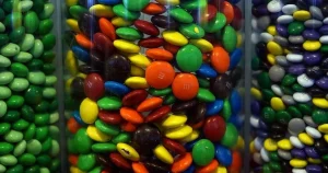 para n o faltar chocolate dona do m m investe em cacau geneticamente modificado a6f367fb