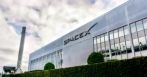 SpaceX, de Elon Musk, paga US$ 17 bi pela EchoStar e amplia cobertura de serviço de telefonia