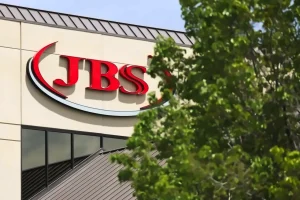 Rondônia cancela multa à JBS sobre compra de gado em área protegida