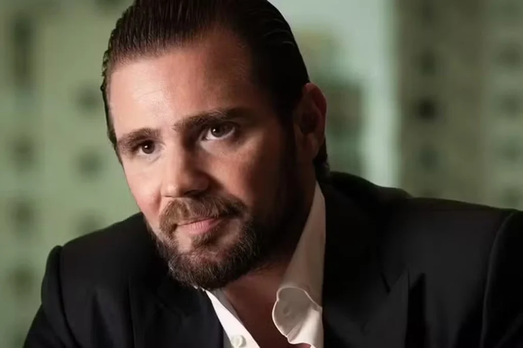 Vorcaro deixa a cadeia com tornozeleira e impedido de realizar operações financeiras Vorcaro deixa a cadeia com tornozeleira e impedido de realizar operações financeiras