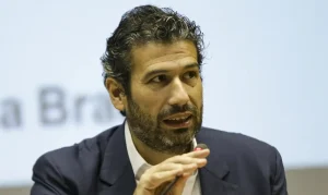 Crédito consignado ao trabalhador privado somará R$ 100 bi em 2025, diz secretário