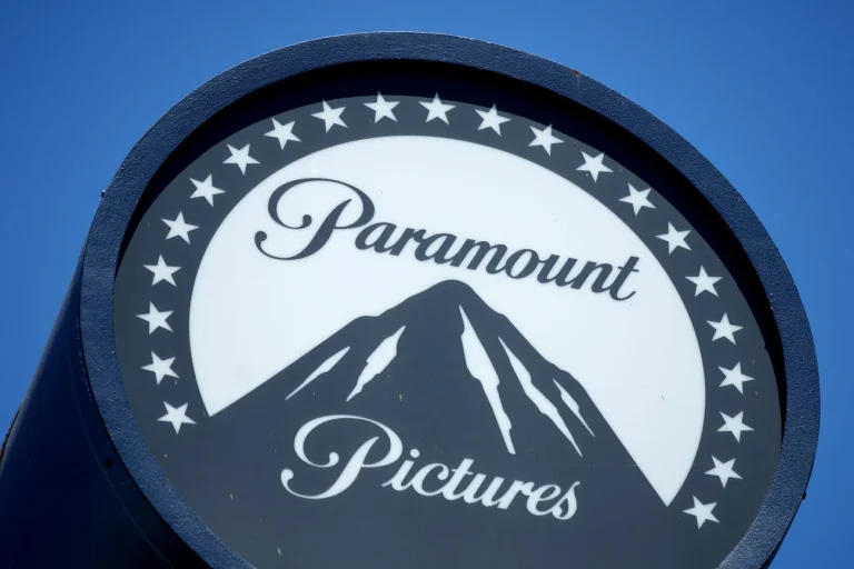 Paramount faz oferta hostil de US$ 108,4 bilhões pela Warner Bros Discovery