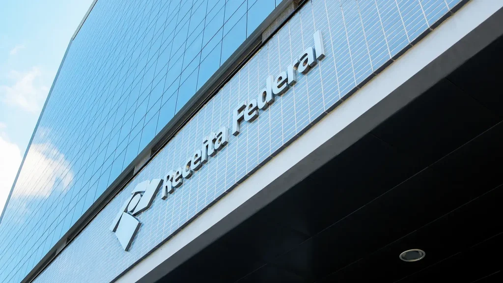 Imposto de Renda 2026 e 2027 com novas tabelas e faixa de isenção atualizada agora