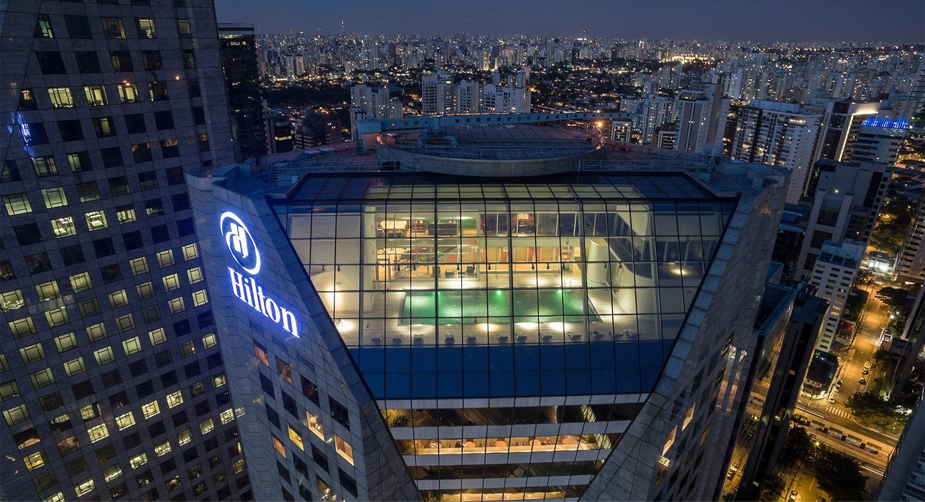 CPPIB compra 50% dos hotéis Hilton em Copacabana e Morumbi: uma injeção de R$ 550 milhões na expansão imobiliária brasileira