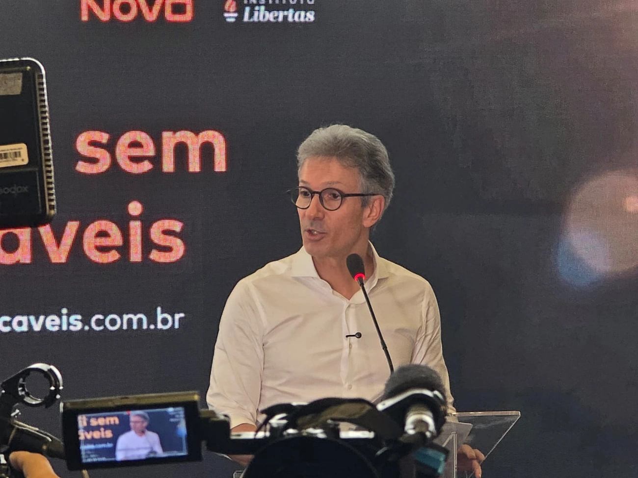 Zema fala em aliança com Caiado para lançar candidato de direita no 1º turno agora